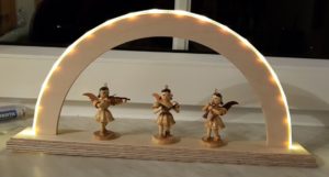 Unser Schwibbogen mit Engelchen